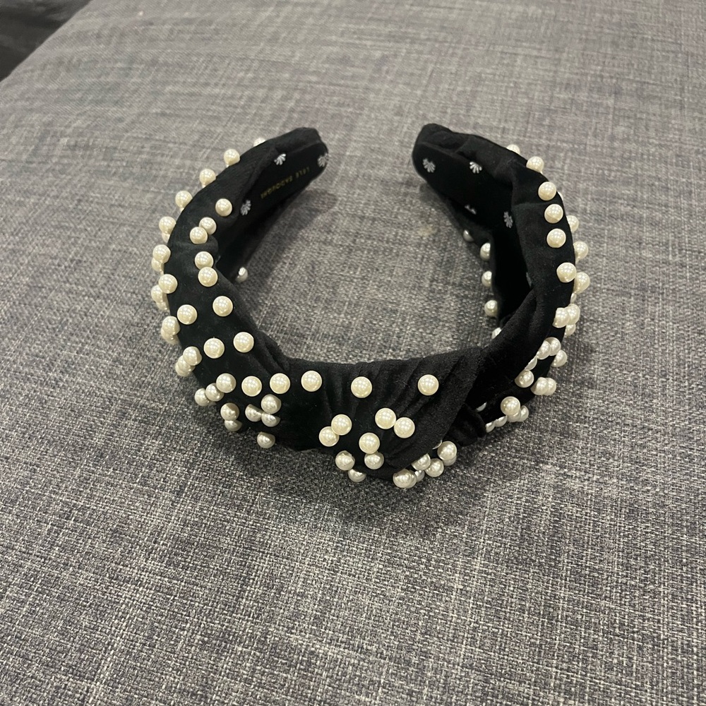 Lele Sadoughi Black Headband with Pearl Accents